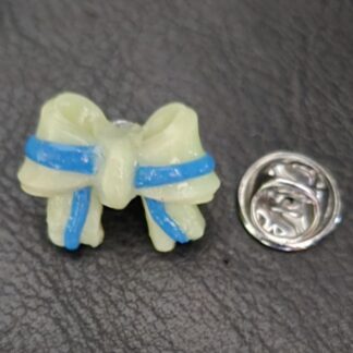 Cheer - Clay Bow Pin